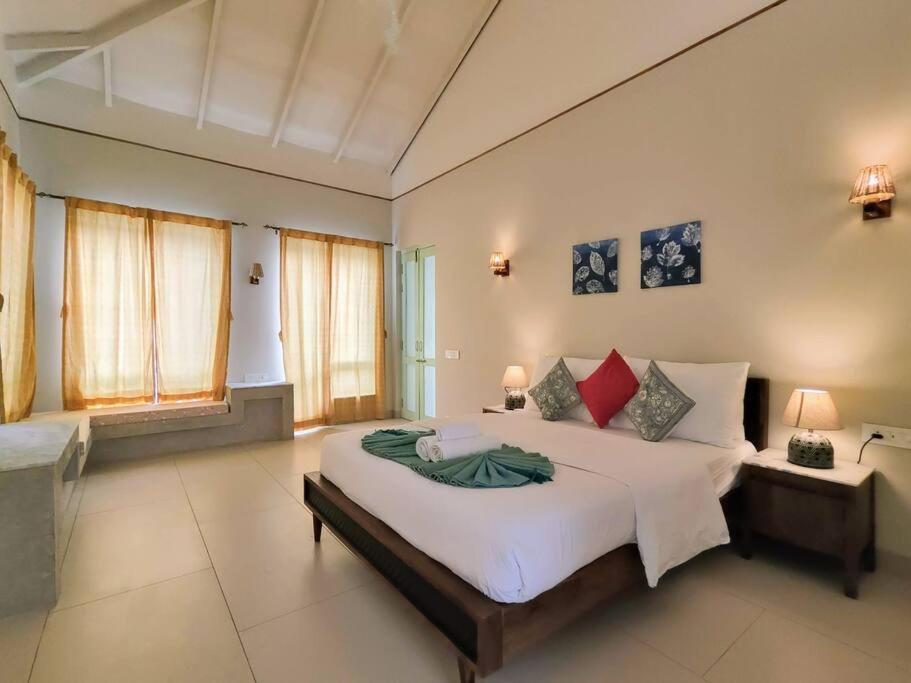 Barcelona Villas At Love Story Siolim- 3Bhk Private Pool Villas 외부 사진