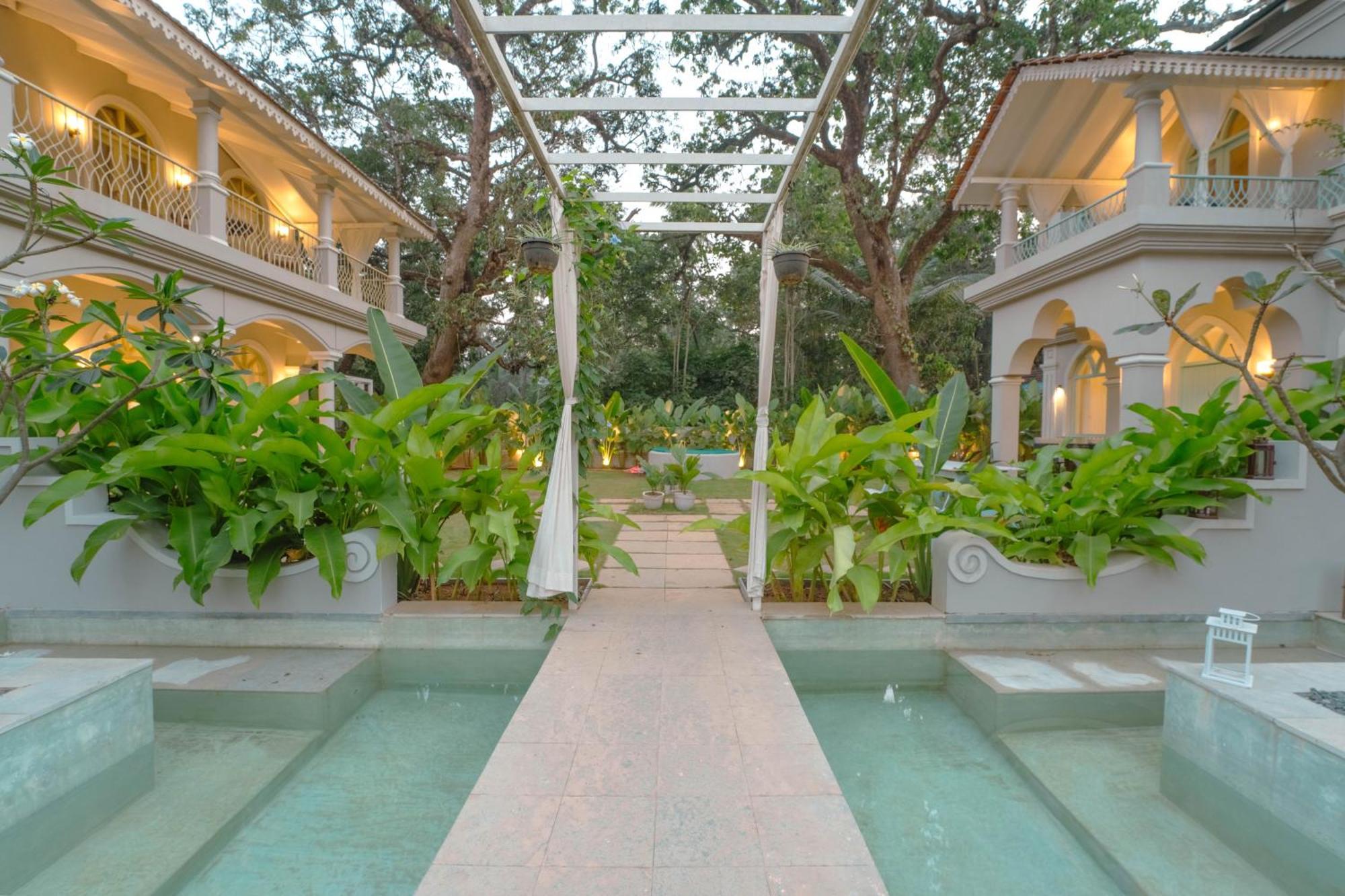 Barcelona Villas At Love Story Siolim- 3Bhk Private Pool Villas 외부 사진